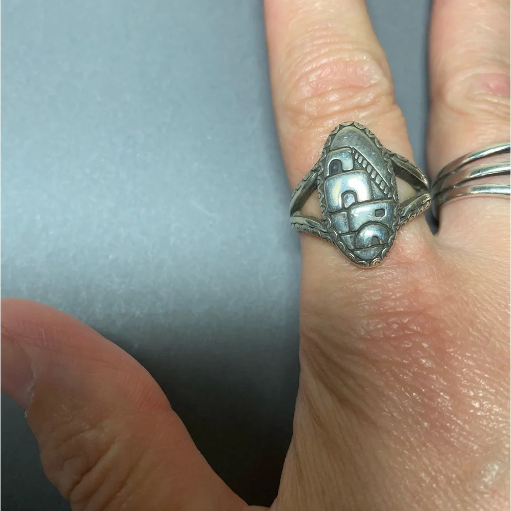 Carolyn Pollack Relios sterling silver Pueblo House Scenic Ring